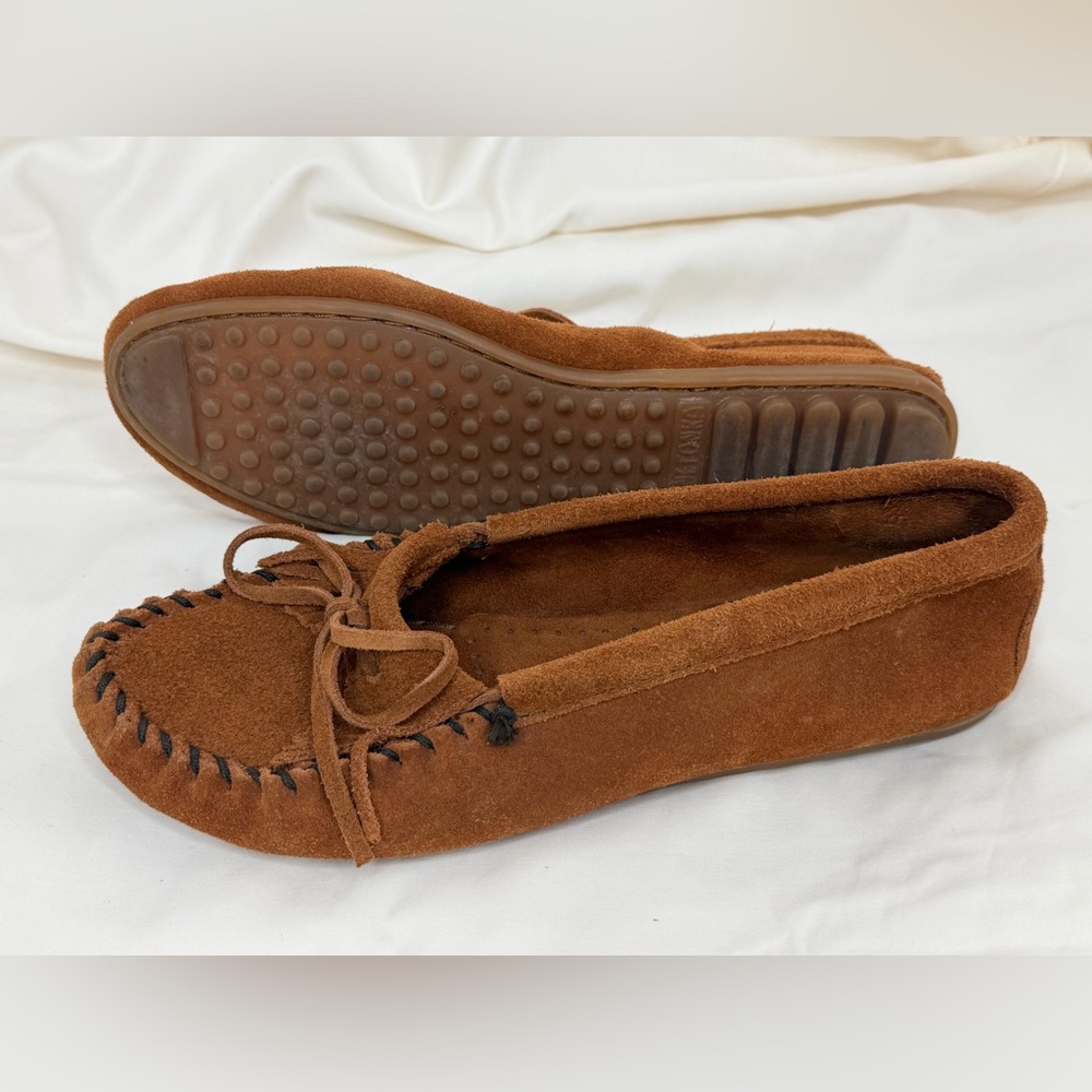 Minnetonka Sz 10 Brown Kilty Suede Hard Sole Driving Shoe Moccasin Leather  402W